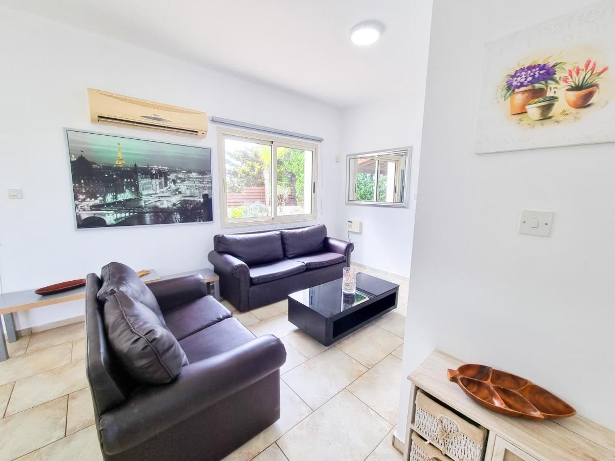 Sunnyside Pool Villa 아이아 나파 외부 사진