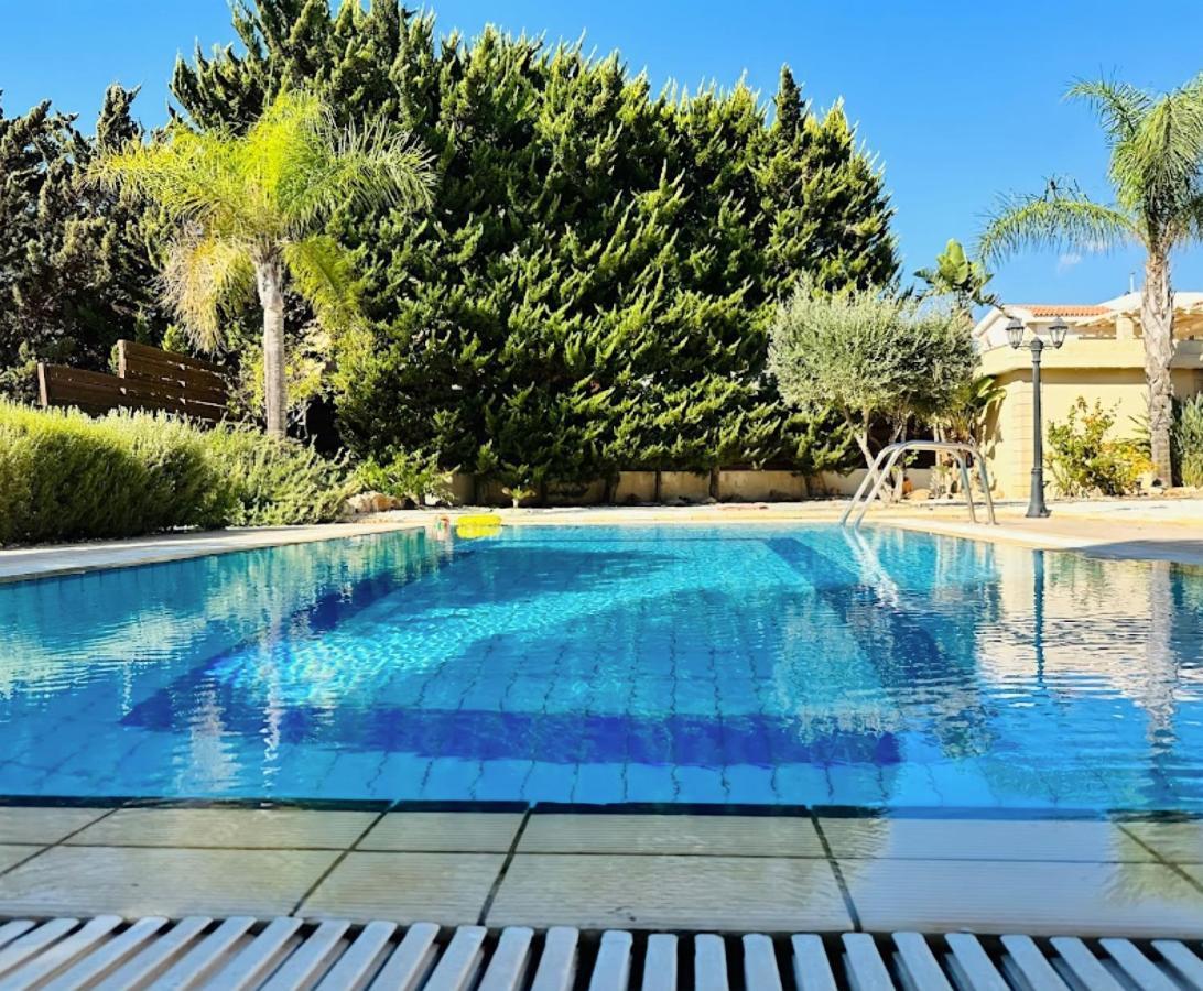 Sunnyside Pool Villa 아이아 나파 외부 사진