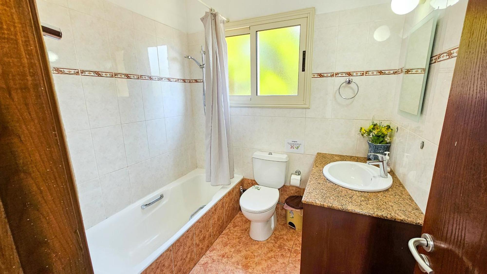 Sunnyside Pool Villa 아이아 나파 객실 사진